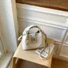 Bolsa Feminina da Moda Tendência, Casual e Simples, Bolsa Saco Única de Nicho, Nova Bolsa de Ombro Feminina Texturizada Estilosa Retrô