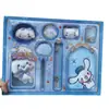 Muñeco de Peluche Dibujo Animado Lindo Cuaderno Premium Caja de Regalo Set de Papelería para Estudiantes y Niños como Regalos o Premios