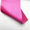 Tejido de satén elástico, grueso y brillante con una caída suave, que presenta un efecto reluciente de seda artificial, adecuado para disfraces de baile y ropa formal.