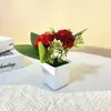 En Stock Mini Crisantemo de 2 Flores Maceta Cuadrada Bonsái Pequeño para Sala de Estar Mesa de Café Gabinete de TV Decoración Planta de Flor Artificial