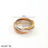 Anillo de Estilo Minimalista Anillo de Acero de Titanio Versátil Personalizado Simple Apilable Anillo de Acero Inoxidable Dorado de 18k Joyería
