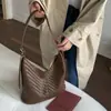 Bolsa de Axila Grande Capacidade Outono e Inverno para Mulheres 2025 Nova Bolsa Simples de Tecido Versátil de Ombro Cruzado Bolsa Saco