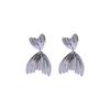 Aretes de Aguja de Plata S925 Estilo Metal Francés Cola de Pez Diseño de Personalidad Moda Temperamento Alto Sentido Estilo Frío Oreja Trendy