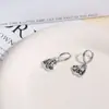 Pendientes de Stud Geométricos de Circonita de Diseño Minimalista para Mujer Nicho Lujo Ligero Moda Versátil Ecológico Galvanizado Accesorios Yiwu Venta al por Mayor