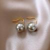 Pendientes de plata con forma de flor francesa, diamantes y perlas, elegantes, de alta gama, ligeros, de lujo y distintivos, al por mayor para mujer.