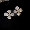 Brincos Europeus e Americanos Transfronteiriços Novo Produto Flor Vazada com Pedras Strass e Franjas Leve Luxo Sensação de Alto Padrão Brincos de Tarraxa Moda Versátil para Mulheres