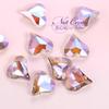 Celebridad en línea Aurora Fantasma morado fondo puntiagudo Diamante gota de agua grande corazón de melocotón corazón torcido diamante Super Brillante accesorios con forma taladro de uñas al por mayor