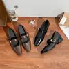 Sapatos Elegantes Estilo Francês com Bico Quadrado, Salto Escondido, Slip-On com Fivela e Salto Bloco, Novo Modelo de Primavera para o Trabalho, Sapatos Rasos Versáteis