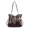 2026 Novo Modelo Para o Dia a Dia Cor Sólida Design Simples de Nicho Bolsa de Corrente de Grande Capacidade Bolsa de Ombro Moderna e Elegante