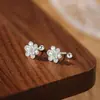 Uña de Oreja Simple de Plata de Ley S999 Flor de Loto Moda Femenina Versátil para Dormir Sin Quitar Uña del Cartílago de la Oreja Flor Tornillo Oreja
