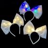 Puesto Juguete Luminoso Mercado Nocturno con Luz Diadema Accesorios para el Cabello Pluma Orejas de Conejo Diadema Tocado de Felpa Pasador para el Cabello de Empuje en el Suelo