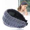 Diadema de ala ancha al por mayor transfronteriza versión coreana para otoño e invierno clip de pelo de lana popular en línea diadema de punto elegante horquilla joya diadema