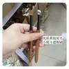 Brocha Pequeña de Hierro para Corrector con Triángulo Oblicuo para Cubrir con Precisión Surcos Lagrimales, Surcos Nasogenianos, Ojeras, Brocha de Maquillaje Sin Rastro con Pelo Animal