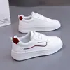 W003 Modernos y Sencillos Zapatos de Piel con Suela Suave para Niñas, Temporada Primavera y Otoño 2026, Tenis Casuales Versátiles y a la Moda