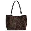 Bolso de Mano Nuevo de Gamuza de un Solo Hombro Bolso de Felpa Estampado de Leopardo Otoño/Invierno Madre e Hijo Estilo Retro Mujer 2026 Lujo Ligero Viaje