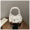 Bolsa Transversal/Ombro Nova Estilo Coreano Exquisito Design de Nuvem com Bolinhas Doce e Fresca Design Plissado Bolsa de Mão com Corrente Estilosa