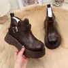 Botas de tornozelo Birkenstock de sola grossa estilo britânico para mulheres, nova coleção outono/inverno 2026, forradas com fleece para aquecimento, cabedal de couro, botas de algodão, que aumentam a altura, emagrecem, botas estilo Martin