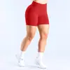 Pantalones Cortos de Fitness Yoga de Nylon Mate de Alta Elasticidad de Tres Secciones, Cintura Baja, Plisados, Levanta Glúteos, Sin Costuras, Tres Cuartos