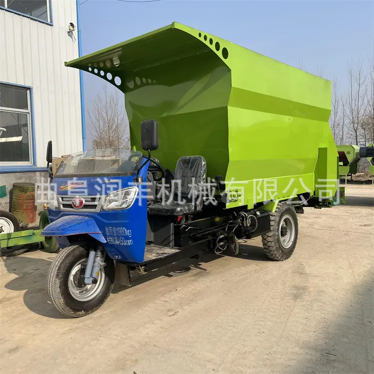 柴油撒料车