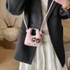 Bolsa Infantil Otoño e Invierno Nueva de Moda Nicho Lana de Cordero Mini Bolso Media Luna Bordado con Letra Bolso de Mano Bolso para Labiales para Niñas