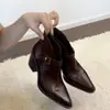 Botas de Punta Fina para Mujer 2026 Otoño/Invierno Nuevo Estilo Otoño Persona Baja Aumento de Altura Botas Color Carne Tacón Grueso Tacones Altos Zapatos de Mujer Botines