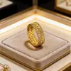 Anillo Vintage Vietnamita Chapado en Oro Hueco con Incrustaciones de Diamantes para Mujer, Tendencia Nacional Estilo Palacio Filigrana Anillo Cerrado de Viento y Lluvia Suministro de Joyería