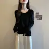 Ropa de otoño para mujer de talla grande: suéter elegante de cuello redondo con un diseño único, que presenta un corte favorecedor y un efecto adelgazante