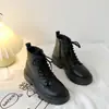 Botas sencillas con forro polar, estilo británico de moda, botines cortos, nuevo estilo Otoño/Invierno 2026, zapatos adelgazantes, de moda, versátiles botas tipo Dr. Martens para mujer
