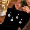 Brincos Pequenos de Cubo de Açúcar Cravejados de Diamante, Inteligentes e Elegantes, Brincos de Zircônia Quadrada de Quatro Garras em Forma de Gota d'Água, Brincos Quadrados de Diamante Exquisitos de Celebridade da Internet