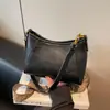 Bolsa de Ombro Retro Transfronteiriça para Mulheres, Nova Bolsa de Trabalho 2025, Bolsa Saco de Ombro Transversal de Alta Qualidade e Grande Capacidade