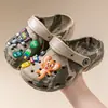 Zapatillas de verano para niños, sandalias al por mayor, zapatos de baño antideslizantes para niños y niñas con agujeros para bebés, bonitos dibujos animados para niños
