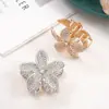 Pinza de Flor Completa de Diamantes Estilo Coreano Lujo Ligero Pinza Tiburón para Cabello Mitad Recogida en la Parte Trasera de la Cabeza Pinza de Cabello Elegante de Pedrería Plumeria para Mujeres