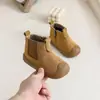Botas de moda infantil, coleção outono e inverno: botas confortáveis, de sola macia, para tornozelo para meninos, botinhas estilo Martin para bebês, botas de algodão estilosas e retrô para meninas