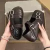 Sapatos Mary Jane com sola grossa, que aumentam a altura, estilo slip-on, adequados para combinar com saias, nova coleção outono 2026, sapatilhas populares de bico fino