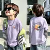 Roupa infantil, camiseta de manga comprida para meninos, estilo moderno e descolado, novo modelo 2026, algodão puro, blusa infantil falsa de duas peças, roupa de menino bonita