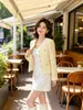 Nueva Chaqueta Corta de Tweed Francés Suave Amarillo Claro 2026 con Múltiples Bolsillos, Cárdigan Adelgazante y Elegante para Figuras Pequeñas