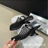 Zapatos de moda con punta cerrada negros para mujer 2024 nuevos de malla tejida tacones altos para usar con falda de verano chanclas de tacón alto
