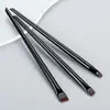 Pincel de delineador de ojos de punta plana con cola oblicua de 3 cerdas, pincel para cejas, pincel para el pliegue del ojo, ángulo oblicuo para párpado inferior para detalle, corrector
