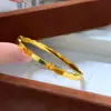 Pulsera de Mariposa Hielo Triturado Color Oro para Mujer, Oro de Arena Vietnamita de Imitación, Joyería de Pulsera Versión Estrecha de Lujo Ligero de Gama Alta