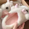 Lindas pantuflas de peluche de ciervo de algodón para mujer, otoño e invierno, cálidas, antideslizantes, de suela gruesa, con un diseño femenino, disponibles para dropshipping