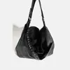 Bolso Hobo Minimalista, Bolso de Hombro Estilo Vintage con Acentos de Ojal Circular, Bolso de Axila Coreano de Gran Capacidad, Bolso Tote de Cuero Relajado
