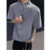 Nova Camiseta Masculina Estilo Chinês Gola Semi-Alta Manga Curta Senso de Design Nicho Verão Ombreira Acolchoada Peso Pesado Botão Irregular Manga Meia