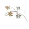 Pendientes de Ganchillo con Pétalos de Flor Simples 2026 Nuevo Estilo Caliente Pendientes Únicos de Temperamento Nicho Pendientes de Lujo Ligero de Alta Gama para Mujeres