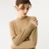 Suéter de Cachemira para Mujer Otoño/Invierno 2026, Engrosado, Dobladillo Enrollado, Cuello Semi-Alto, Diseño Versátil, Tejido de Lana