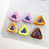 Simulación de comer y jugar: tarta de huevo de arándano triangular, accesorios de resina, crema, pegamento, funda para teléfono móvil, horquilla, cuerda, decoración de flores para zapatos.
