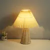 Luminária de mesa plissada nórdica com toque de luxo, luminária de cabeceira para quarto, luz noturna ambiente em formato de guarda-chuva para casa de hóspedes, presente para dormir