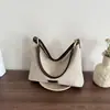 Bolsa de Ombro Estilo Coreano Grande Capacidade Retrô Casual para Mulheres, Nova Tendência Verão 2026 Simples Bolsa de Ombro Transversal