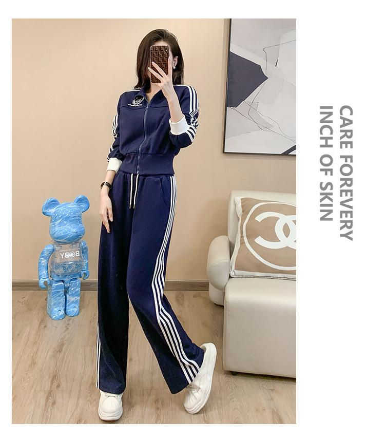 跨境淘货源分销2023秋冬季新款街头潮流减龄小个子爆款欧货网红款运动套装休闲运动气质休闲时尚流行新款秋装秋装女装时尚套装套装女装秋季套装女套装女女士运动服女装两件套套装卫衣套装休闲套装秋季套装女装时尚套装盐系休闲套装女装2023百搭设计感小众洋气欧货阿里国际站跨境采购Cross-border, shopping source, foreign trade, export, distribution 2023 fall, winter, new, street trend, explosive, European goods, network red, sportswear, leisure sports, temperament leisure, fashion popular, new autumn wear, autumn women's wear, fashion suit, women's wear, women's wear, women's wear, women's sportswear, women's two-piece, hoodie suit, casual suit, autumn suit, women's wear, Fashion suit salt department, casual suit women's dress, Ali International Station, cross-border procurement