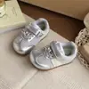 Zapatillas para Niña 2026 Primavera Nuevo Modelo Zapatos Casuales de Malla Transpirable para Niños Zapatos Deportivos Cómodos a la Moda para Bebé