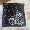 Bufanda Nueva de Seda de Otoño Bufanda Cuadrada Pequeña para Mujer 70cm Bufanda Profesional para el Cuello Estilo Primavera Ropa Bufanda de Regalo Souvenir